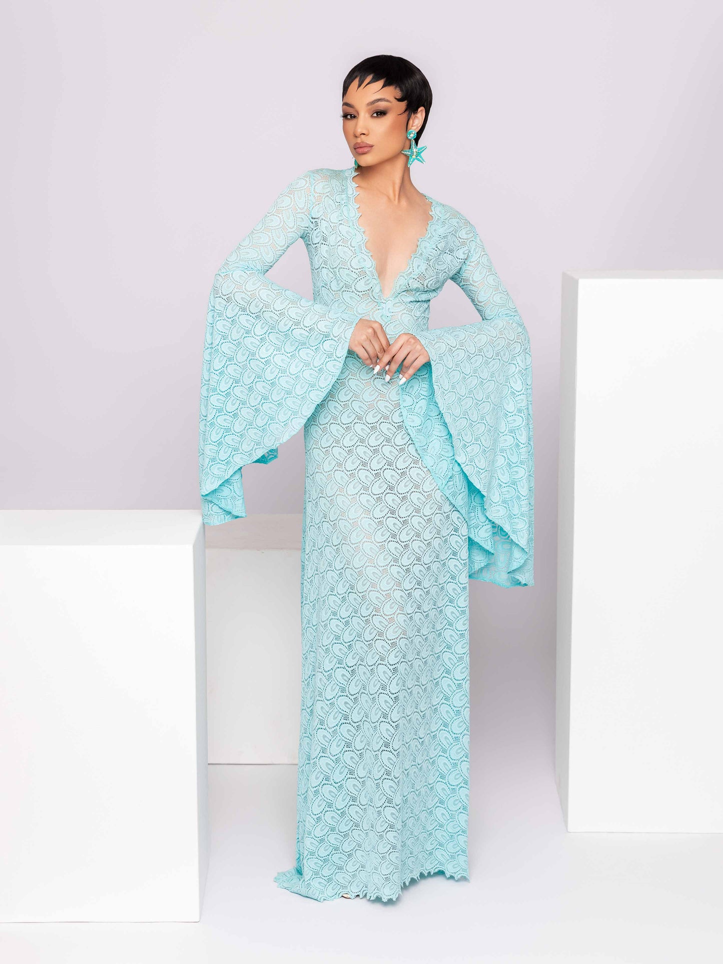 Дълга рокля от дантела “AVELINE AQUA”